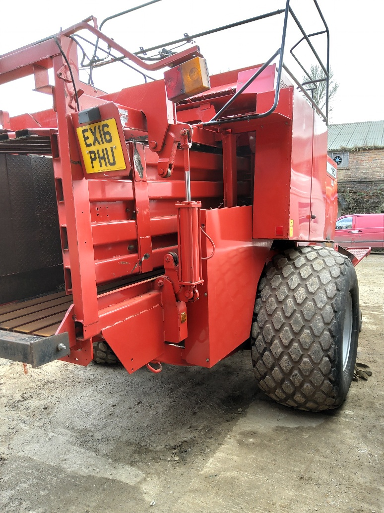 /photos/214132836720200319_ MF190 4 Baler.jpg